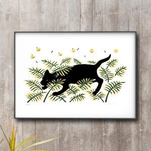 Est?dio El?stico, nesta serigrafia um Gato preto caminha entre vegeta??o com detalhes em amarelo, preto e verde. Artista Rita Vidal.